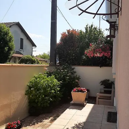 Habitación en casa particular & Table D'hotes La Bordelaise Cenon